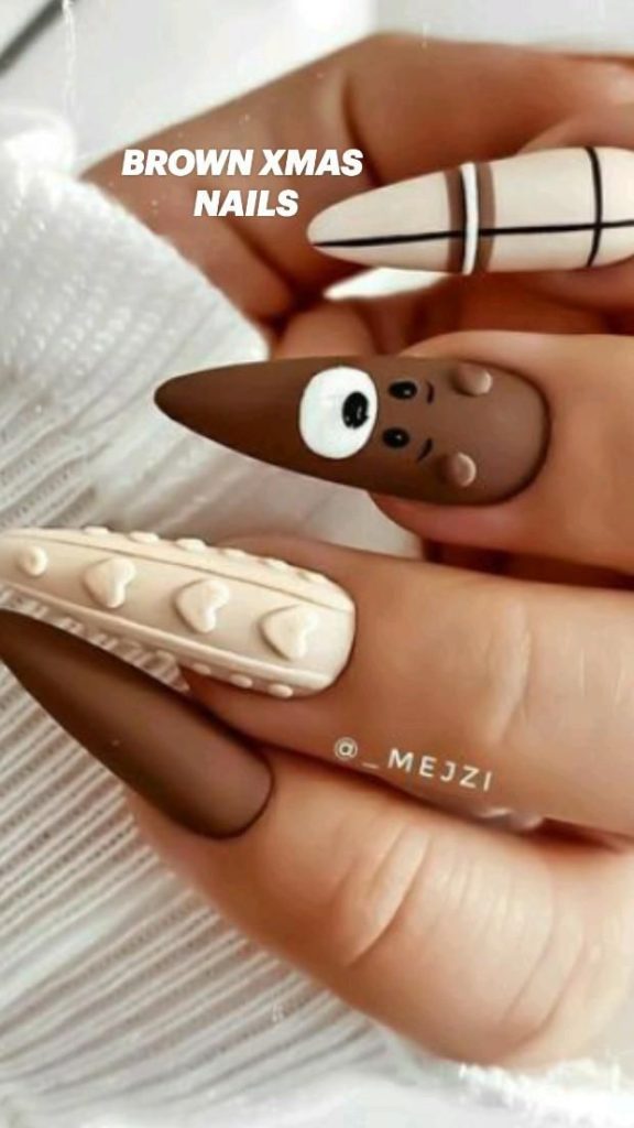 BROWN XMAS NAILS