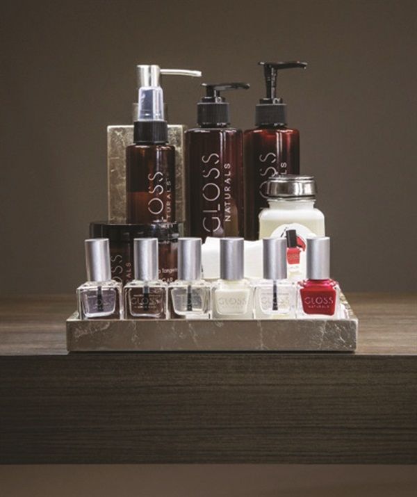 Signature Services: Gloss Sumptuous Manicure