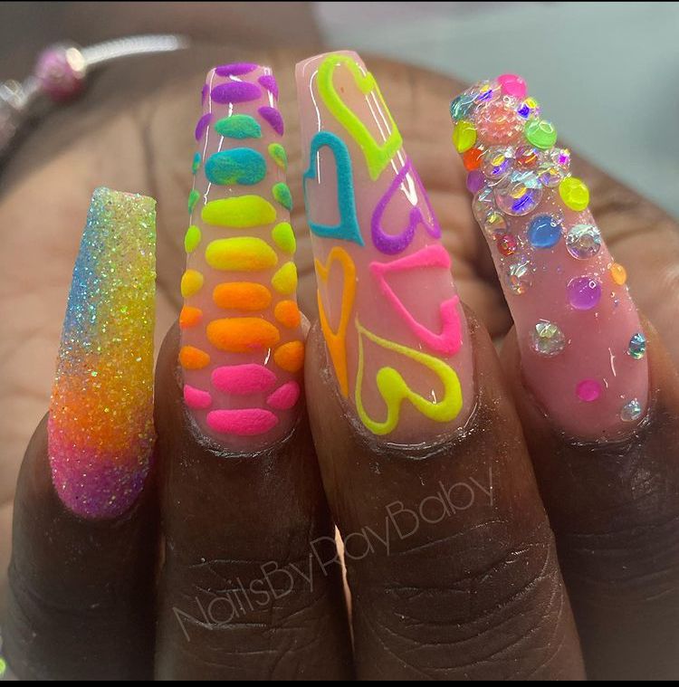 Cute Colorful Nails!😍